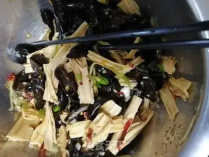 Make Scrambles of oil step 5