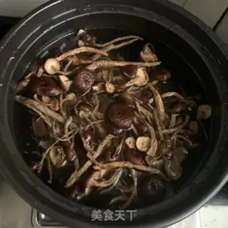 Make Tea mushrooms and duck soup step 3