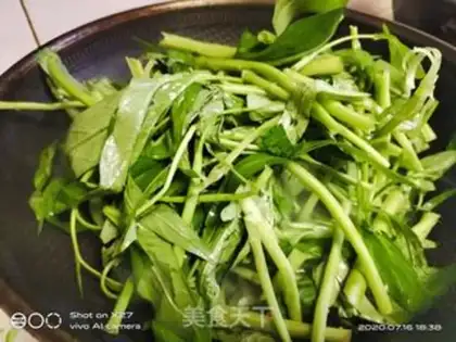 Make Garlic cabbage step 4