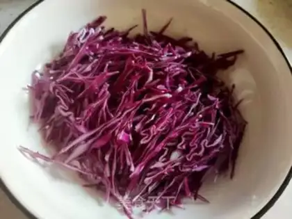 Make ♪ ♪ A chrysanthemum salad ♪ step 2