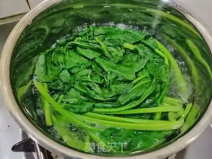 Make Lobster noodles step 3