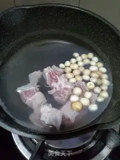Make Fresh Lotus Steak soup step 1