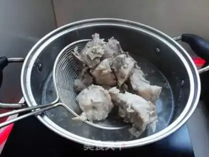 Make Lily Lotus Steam soup step 1
