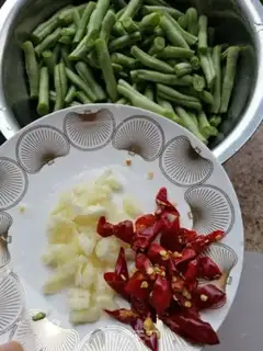 Make Garlic beans step 1