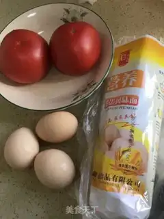 Make Tomato eggs with soup noodles step 0