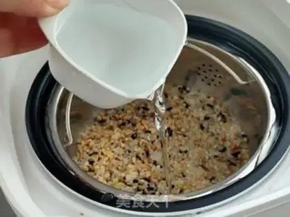 Make Quinoa groin pineapple step 1