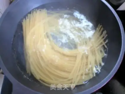 Make Tomato pasta step 2