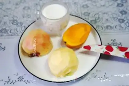 Make A peach mango milkshake step 0