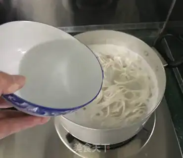 Make Onion noodles step 7