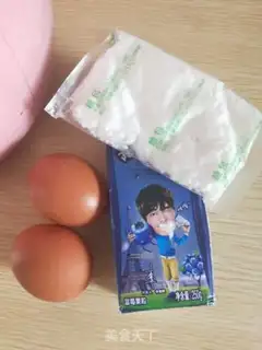 Make Eggs and nuts step 0