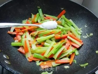 Make Fried curry carrots step 7