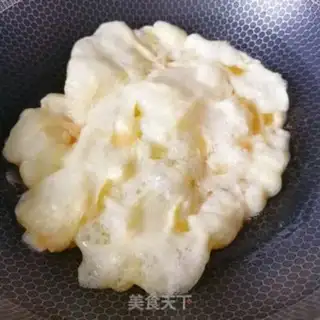 Make Tomato fried eggs step 4