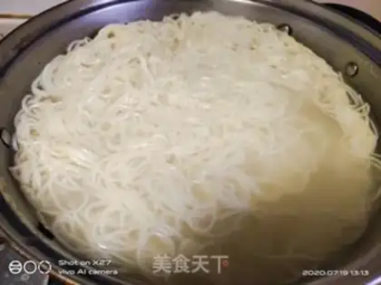 Make Chicken-cracker noodles step 1