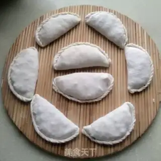 Make An egg box with a pickle step 17