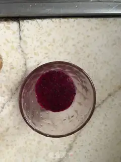 Make A walnut cup of yogurt step 1