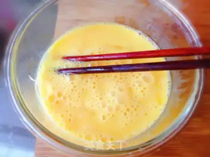Make Scrambled eggs step 2