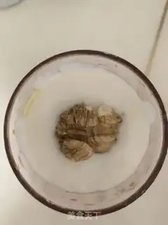 Make A walnut cup of yogurt step 5