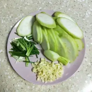 Make Garlic melon step 1