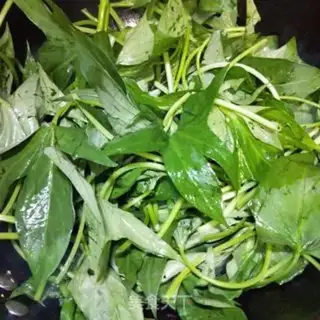 Make ♪ ♪ Haimi makes red potato leaves ♪ step 6