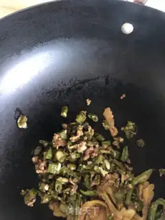 Make Pyramids of bitter melon step 1