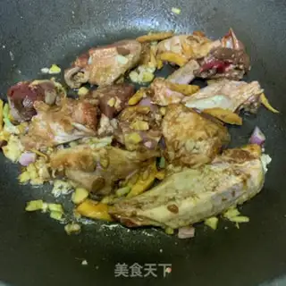 Make A duck-cracker fan step 7