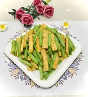Make Four seasons of bean fried meat step 7