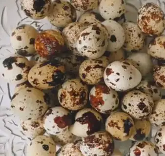 Make Red roasted quail eggs step 1