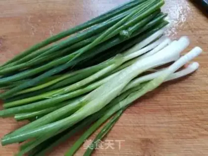 Make Onion fried eggs step 0