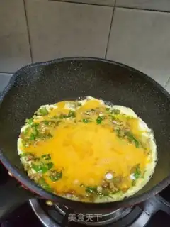 Make Pyramids and fried eggs step 4