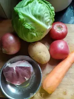 Make Homemade borscht step 0