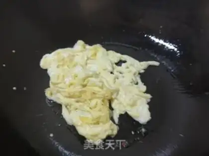 Make Scrambled eggs step 3