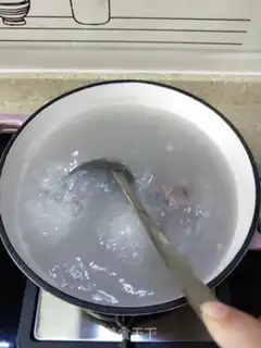 Make Porridge of peanut mushrooms and pigs step 3