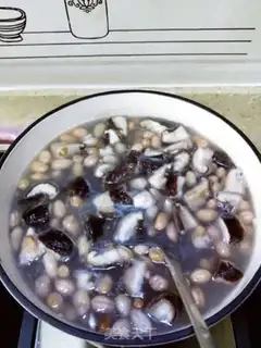 Make Porridge of peanut mushrooms and pigs step 4