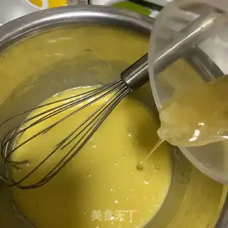 Make A colorful cupcake step 2
