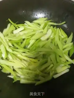 Make Celery fried beans step 4