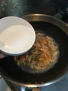 Make Shrimp oiled seafood step 2