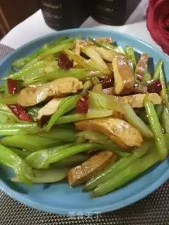 Make Celery fried beans step 9