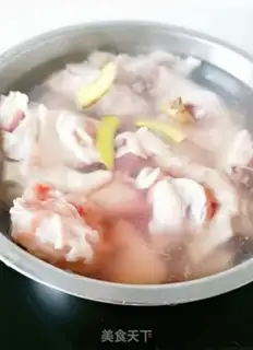 Make Red burning of pigs