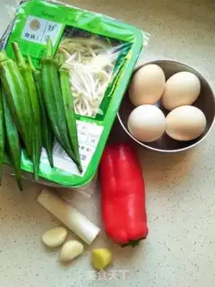 Make Acupuncture peppers, silver sprouts, fried eggs step 0