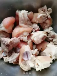 Make Red burning of pigs