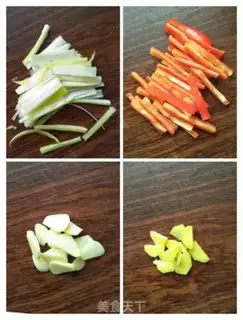 Make Acupuncture peppers, silver sprouts, fried eggs step 2