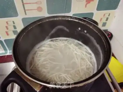Make Old chicken noodles step 0
