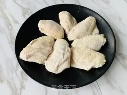 Make Pyramid chicken wings step 0