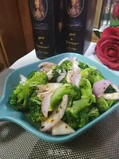 Make The broccoli mixed onions step 6