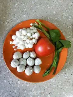 Make Platinum Tomatoball soup step 0