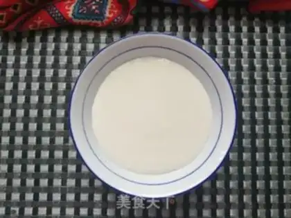 Make Peach-fruit yogurt bowl step 4