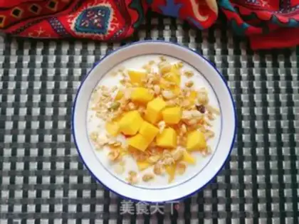 Make Peach-fruit yogurt bowl step 6