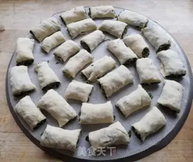Make Mater rolls step 5