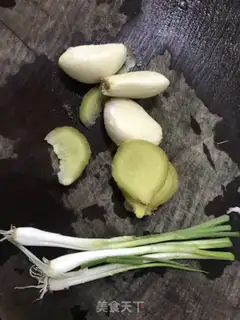 Make Dry pots suck on shrimp step 1