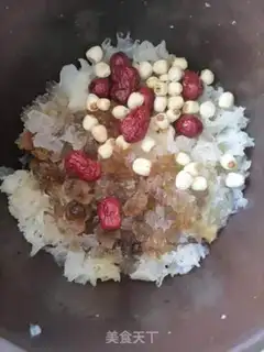 Make Silver Ear Lotus soup step 2